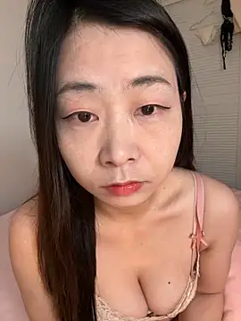 Snapshot of jinj-a chatting on 02/25/25, 03:20 jinj-a online show from 02/25/25, 03:20