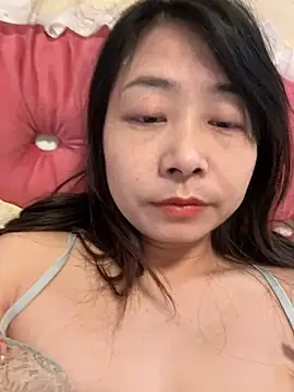 Snapshot of jinj-a chatting on 03/04/25, 03:22 jinj-a online show from 03/04/25, 03:22