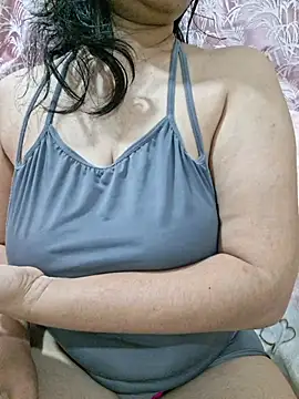 Snapshot of Jassi_Does chatting on 01/15/26, 10:24 Jassi Does online show from 01/15/26, 10:24