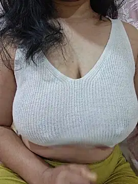 Snapshot of Jassi_Does chatting on 03/10/26, 09:20 Jassi Does online show from 03/10/26, 09:20