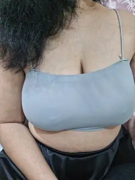 Snapshot of Jassi_Does chatting on 04/22/26, 09:16 Jassi Does online show from 04/22/26, 09:16