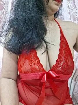 Snapshot of Jassi_Does chatting on 05/27/26, 09:34 Jassi Does online show from 05/27/26, 09:34