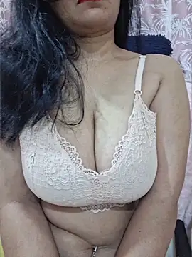Snapshot of Jassi_Does chatting on 05/28/26, 09:12 Jassi Does online show from 05/28/26, 09:12