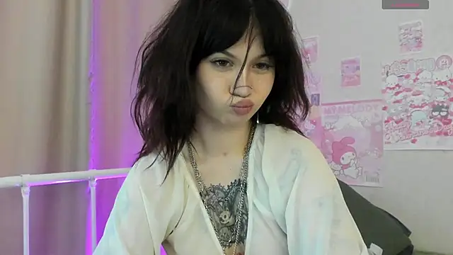 Snapshot of marynixoxo chatting on 11/24/25, 06:57 marynixoxo online show from 11/24/25, 06:57