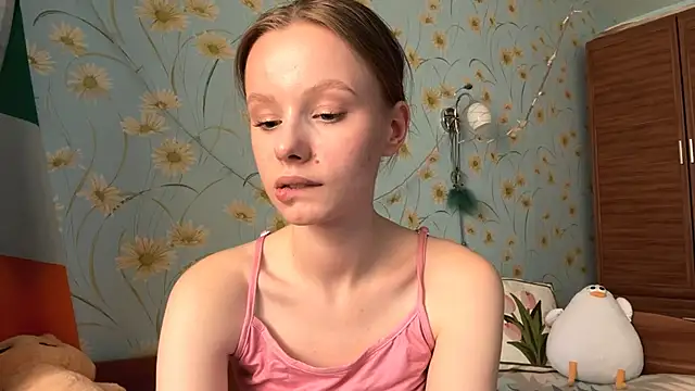 BeckyDwinell online show from 03/22/25, 12:14