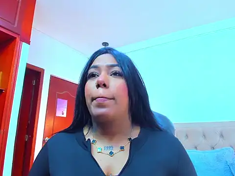 emma purple  online show from 09/30/25, 12:21