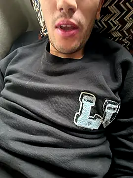 yaxxx03 online show from 11/01/25, 01:02