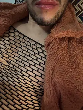 yaxxx03 online show from 11/25/25, 07:36