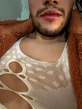 yaxxx03 online show from 11/26/25, 07:37