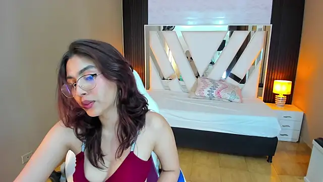 Cristin Petite online show from 02/12/25, 12:16