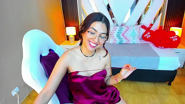 Cristin Petite online show from 02/16/25, 05:04