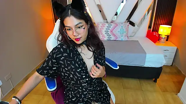 Cristin Petite online show from 02/17/25, 09:41