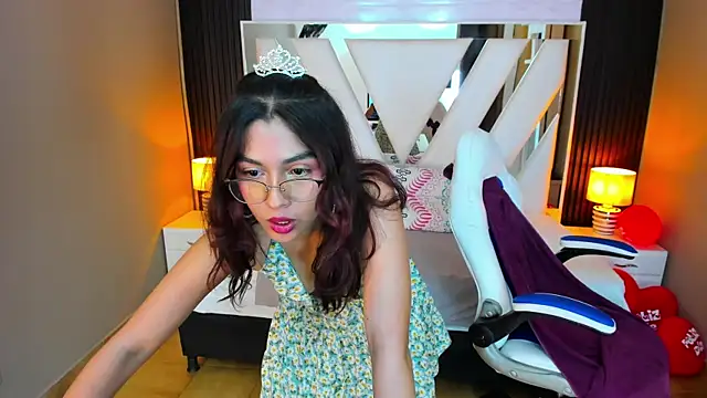 Cristin Petite online show from 02/18/25, 09:42