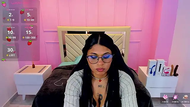 LINDSAY MARIN2 online show from 03/12/25, 07:38