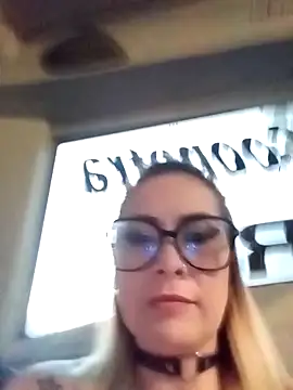 CandieGilson   online show from 09/13/25, 10:48