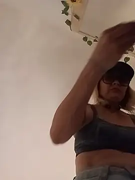 CandieGilson   online show from 09/27/25, 11:15