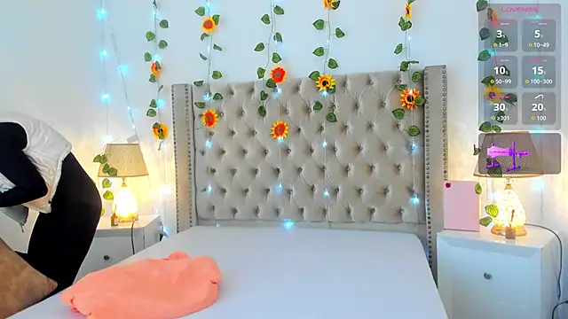 CandieGilson   online show from 09/28/25, 01:16