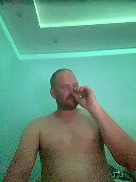 Snapshot of Krzysiekg123 chatting on 10/12/25, 09:25 Krzysiekg123 online show from 10/12/25, 09:25