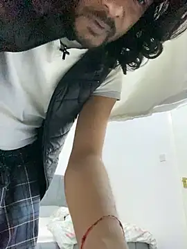 Snapshot of Fuckboy2535 chatting on 02/28/25, 01:15 Fuckboy2535 online show from 02/28/25, 01:15