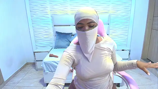 Zafira kazenn online show from 02/15/25, 06:12