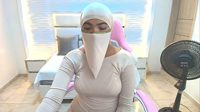 Zafira kazenn online show from 03/11/25, 06:32