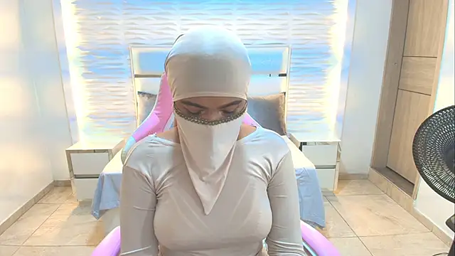 Zafira kazenn online show from 03/17/25, 02:19