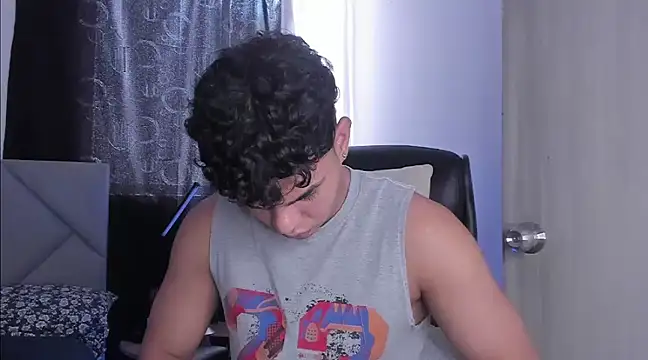 Snapshot of samm_sv chatting on 03/01/25, 06:54 samm sv online show from 03/01/25, 06:54