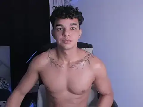 Snapshot of samm_sv chatting on 03/04/25, 11:54 samm sv online show from 03/04/25, 11:54