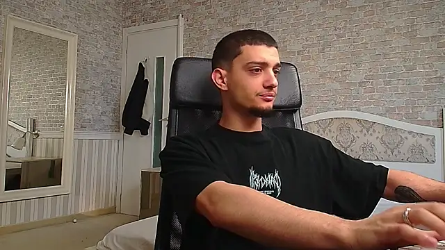 OscarGriffin online show from 03/22/25, 06:00