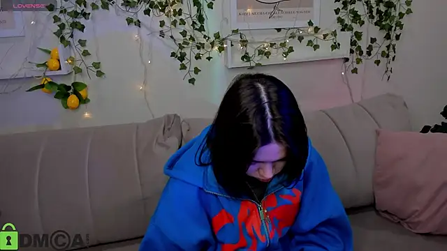 Chio Mio online show from 09/18/25, 02:02