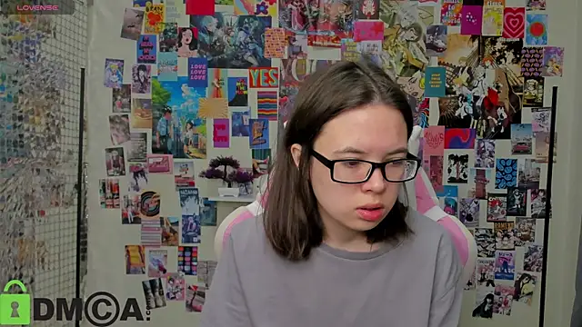 Chio Mio online show from 10/24/25, 02:30