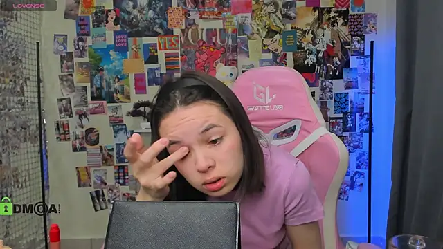 Chio Mio online show from 10/25/25, 02:19