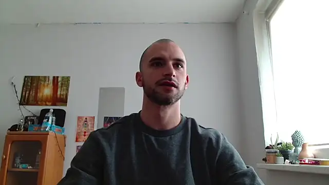 Snapshot of OskarBreno chatting on 05/07/26, 06:08 OskarBreno online show from 05/07/26, 06:08