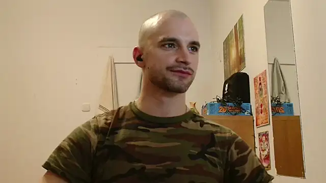 Snapshot of OskarBreno chatting on 05/10/26, 06:57 OskarBreno online show from 05/10/26, 06:57
