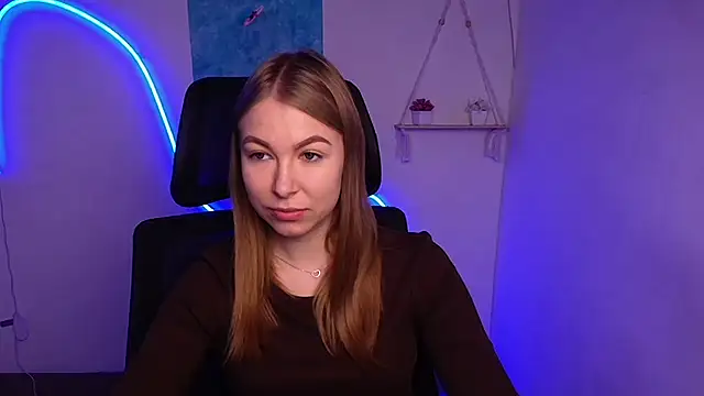 Snapshot of Dana_flowers chatting on 11/05/25, 06:35 Dana flowers online show from 11/05/25, 06:35