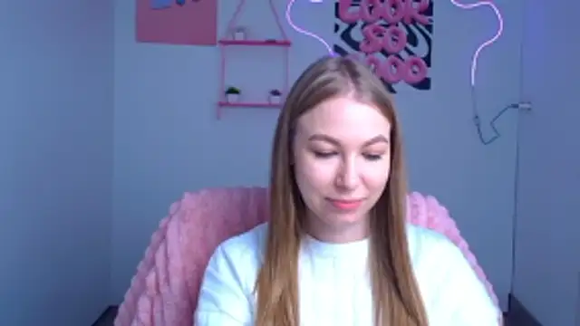 Snapshot of Dana_flowers chatting on 11/07/25, 06:35 Dana flowers online show from 11/07/25, 06:35