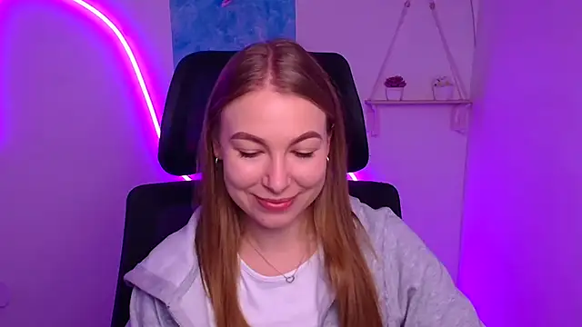 Snapshot of Dana_flowers chatting on 11/19/25, 06:24 Dana flowers online show from 11/19/25, 06:24