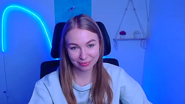 Snapshot of Dana_flowers chatting on 12/02/25, 06:52 Dana flowers online show from 12/02/25, 06:52