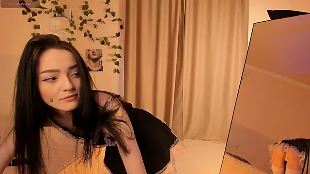 Snapshot of Bella__Faith chatting on 03/16/25, 05:36 Bella Faith online show from 03/16/25, 05:36