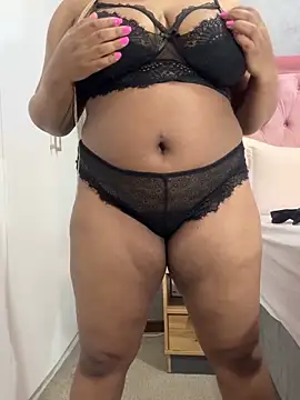 Snapshot of VixenRoyaleX chatting on 09/25/25, 02:26 VixenRoyaleX online show from 09/25/25, 02:26