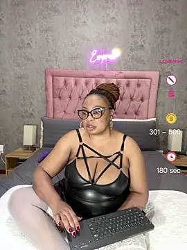 VixenRoyaleX online show from 07/02/26, 03:56