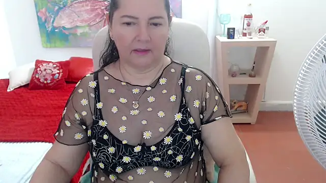 Snapshot of leonela_69 chatting on 12/15/25, 03:11 leonela 69 online show from 12/15/25, 03:11