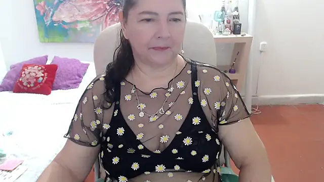 leonela 69 online show from 03/18/26, 12:36