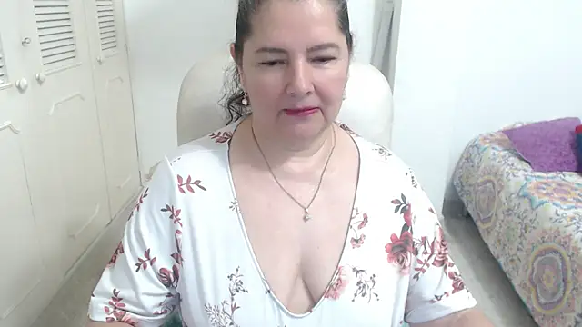 leonela 69 online show from 05/08/26, 12:49