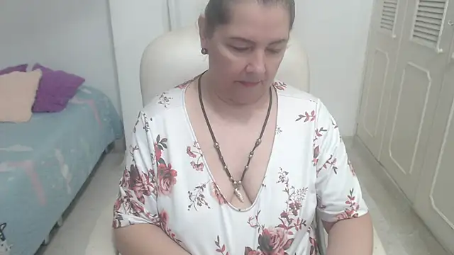 leonela 69 online show from 07/15/26, 11:54