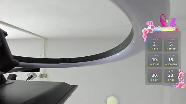 Snapshot of EmiliaRose_ chatting on 05/13/26, 08:49 EmiliaRose online show from 05/13/26, 08:49