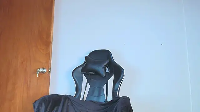 Snapshot of natasha_steele chatting on 11/03/25, 09:16 natasha steele online show from 11/03/25, 09:16