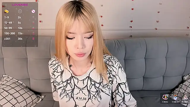 Snapshot of Pakk_Minni chatting on 02/25/25, 08:14 Pakk Minni online show from 02/25/25, 08:14