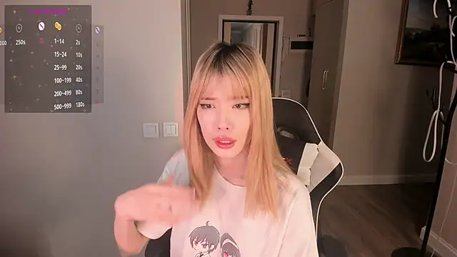 Snapshot of Pakk_Minni chatting on 03/12/25, 01:08 Pakk Minni online show from 03/12/25, 01:08