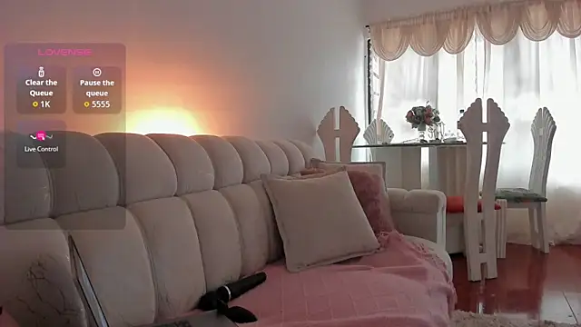 Snapshot of PamelaBliss chatting on 10/02/25, 12:12 PamelaBliss online show from 10/02/25, 12:12